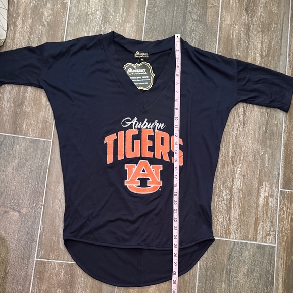 Auburn Tigers Women's V-Neck Navy Tee - Picture 7 of 7